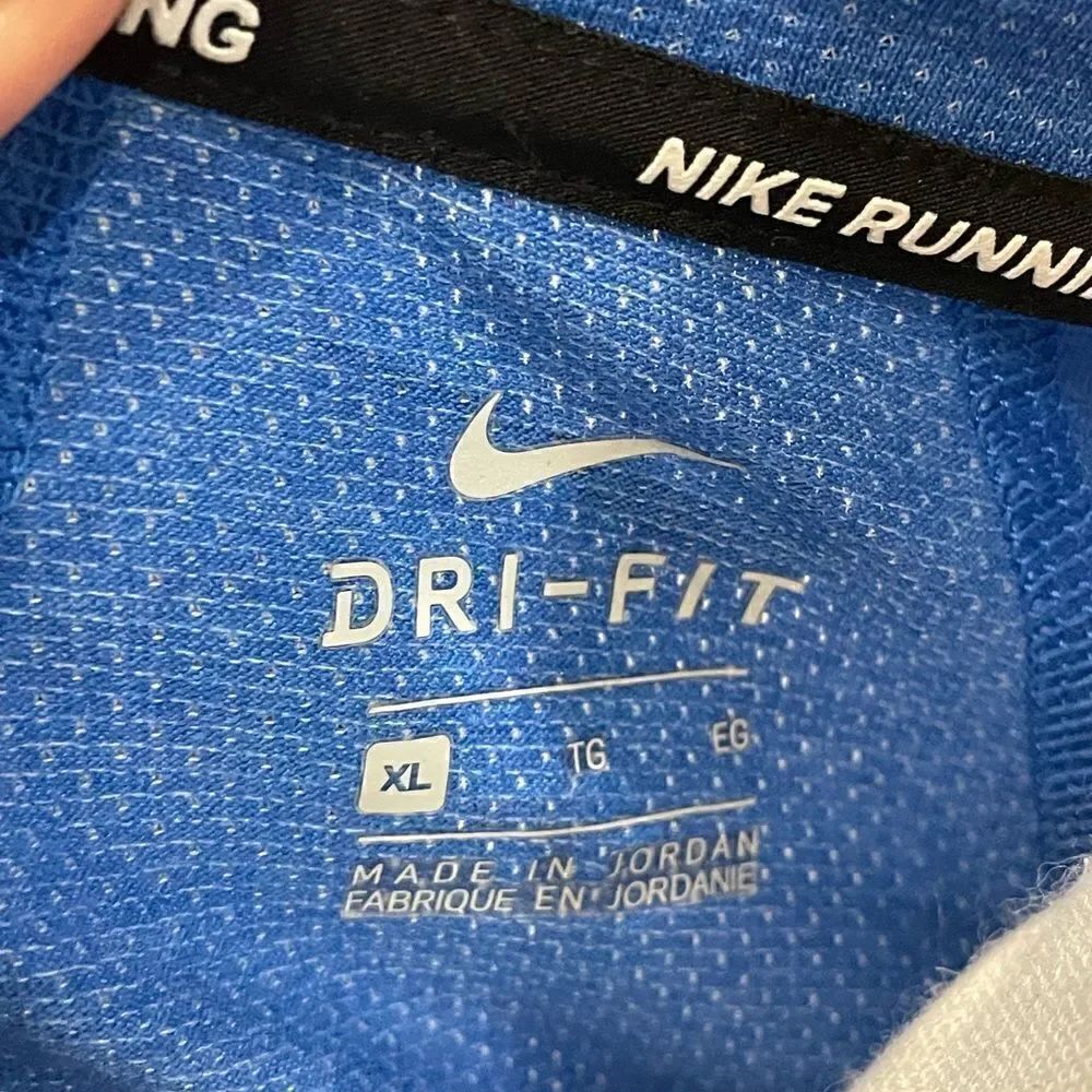 Nike Dri-Fit Top - Picture 3 of 4